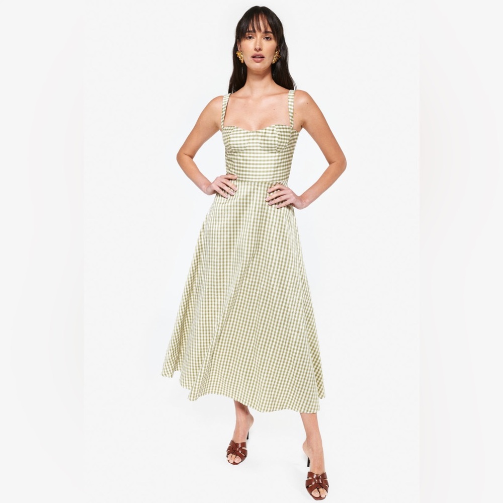 Lesea Berry x Couper Daphne Dress